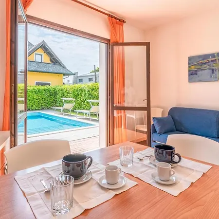 3 Bedroom Awesome Home In Albarella Ro