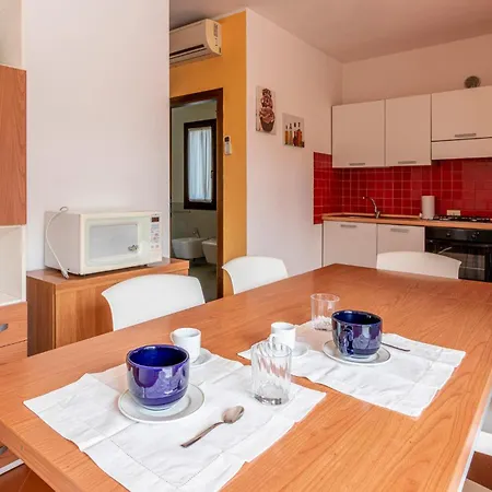 3 Bedroom Awesome Home In Albarella Ro بيت للعطل *