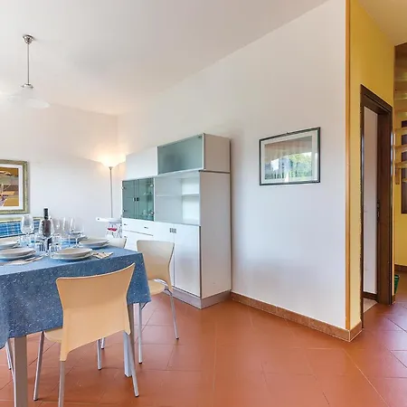 بيت للعطل 3 Bedroom Awesome Home In Albarella Ro *