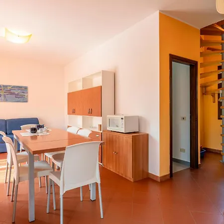 بيت للعطل 3 Bedroom Awesome Home In Albarella Ro