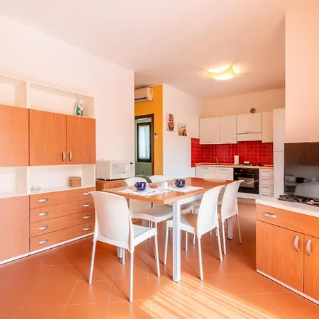 3 Bedroom Awesome Home In Albarella Ro * Albarella Island