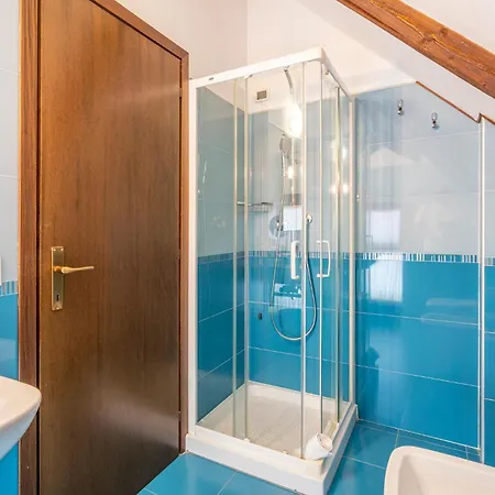 بيت للعطل 3 Bedroom Awesome Home In Albarella Ro *