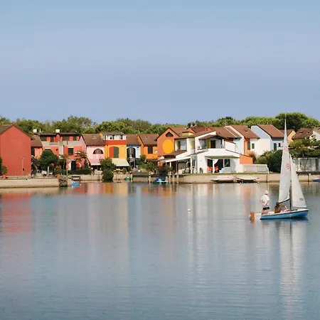 بيت للعطل 3 Bedroom Awesome Home In Albarella Ro